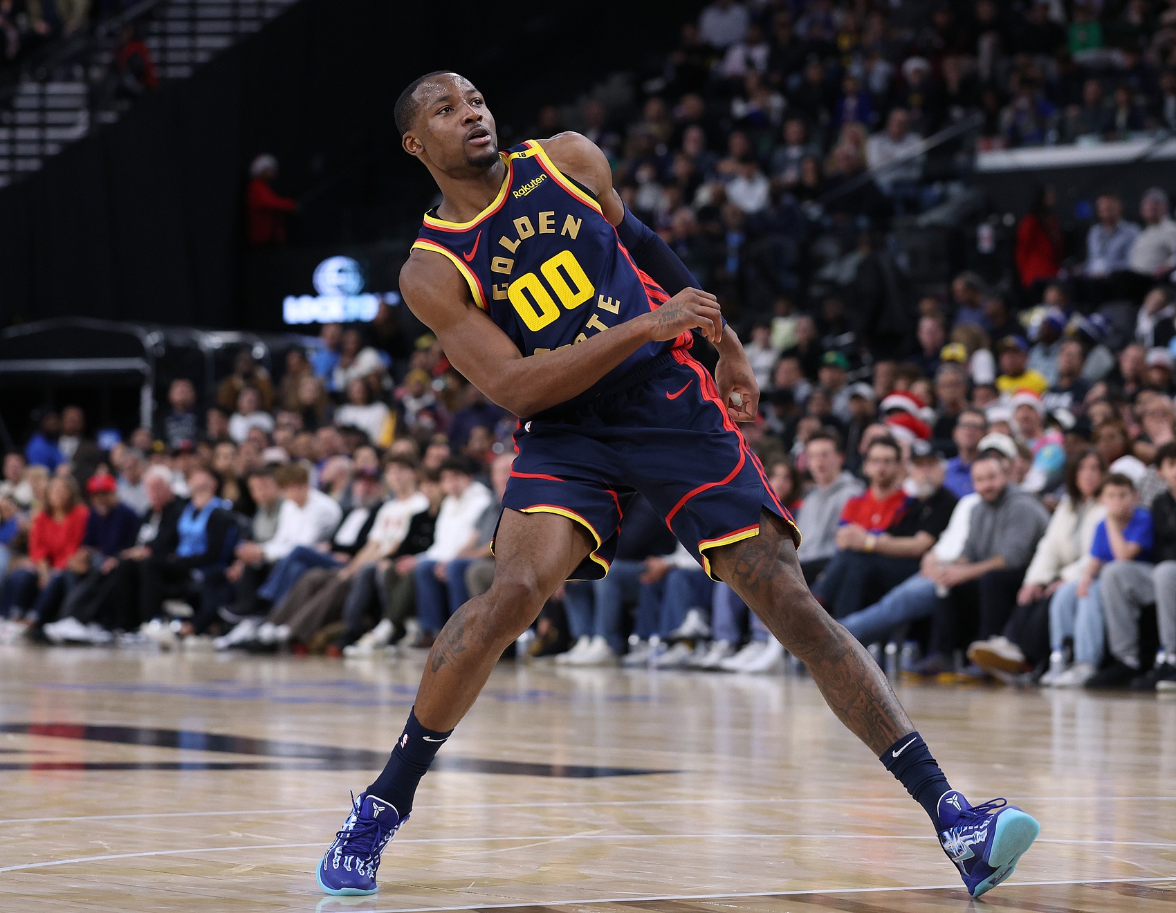 美记：库明加的未来将在几天内决定 勇士仍在探索先签后换