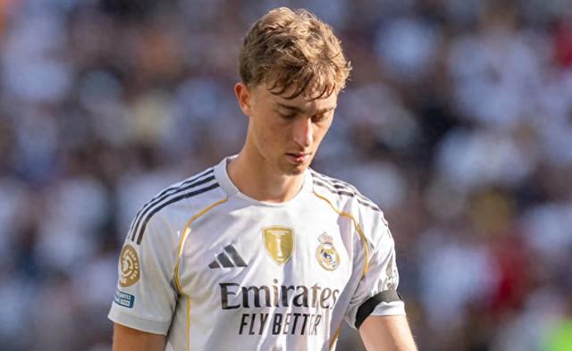 皇马新援胡伊森停赛一场逃过重罚，巴黎两将遭重罚无缘战皇马