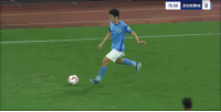 米兰体育官网-新鹏城中场传接球失误，罗德里格助攻，刘云替补破门后siu庆祝