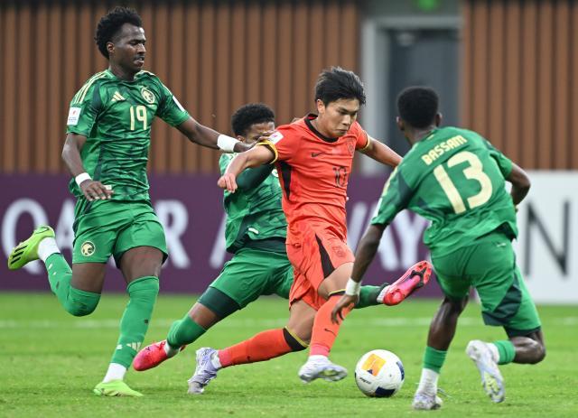 米兰体育官网-国青无缘世青赛恐再错过土伦杯 多人将跳级U22