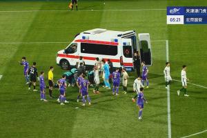 记者：斯帕吉奇做完检查后已经回到休息室，看起来没有太大问题